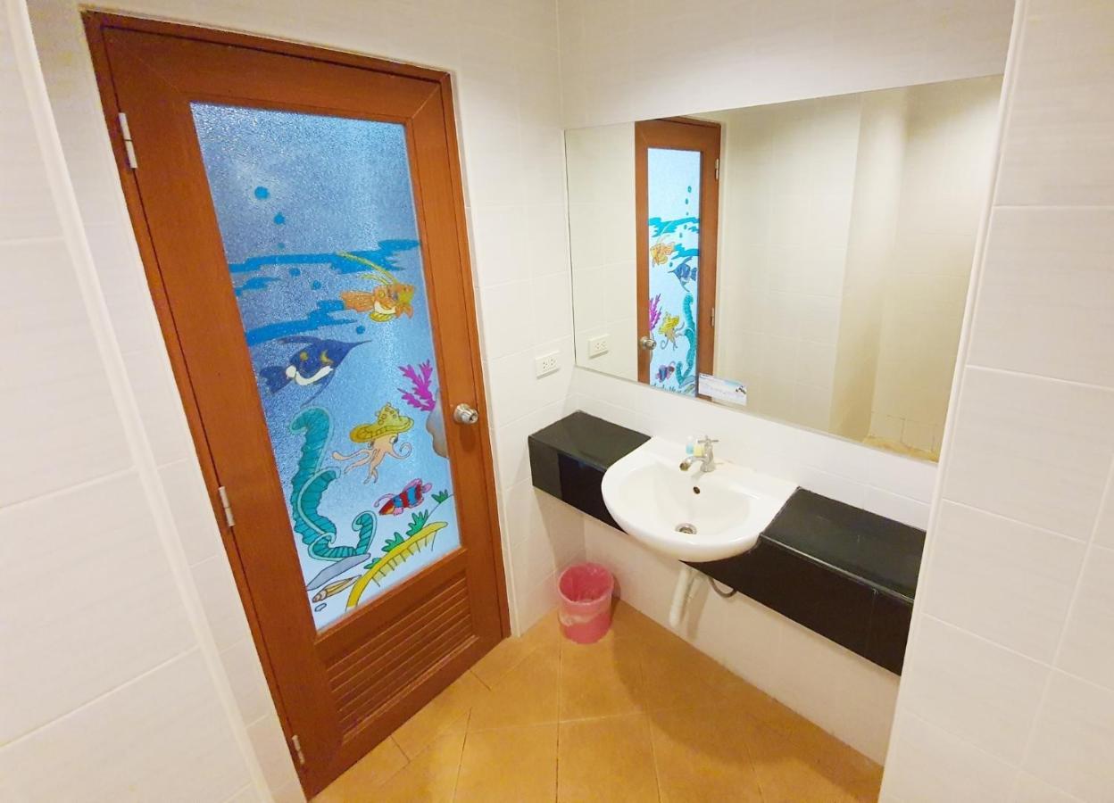 B Space Residence Nong Prue Exterior foto